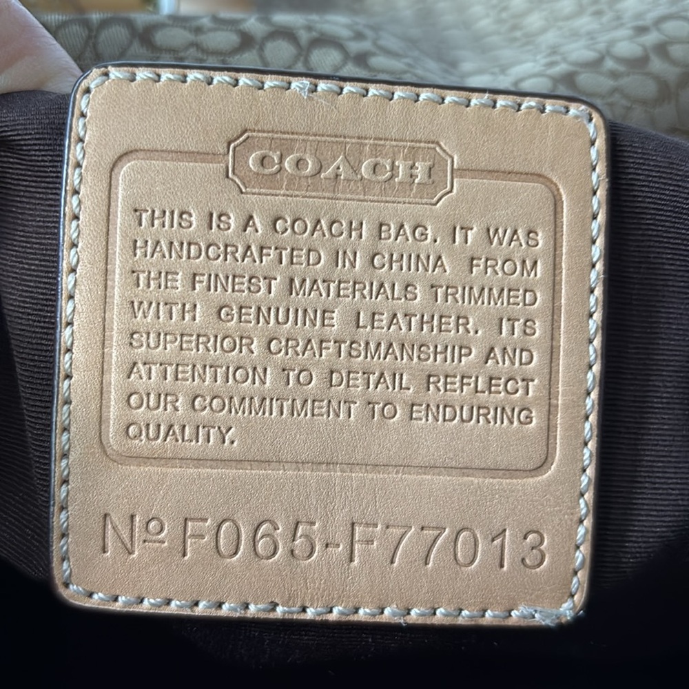 Coach Vintage Signature C Canvas & Vachetta Leather Travel Bag - Picture 13 of 16